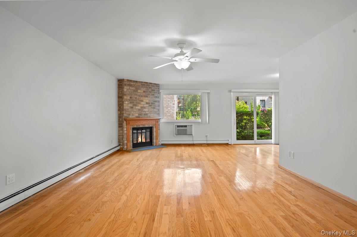 89 N Broadway, Unit 204 photo 4