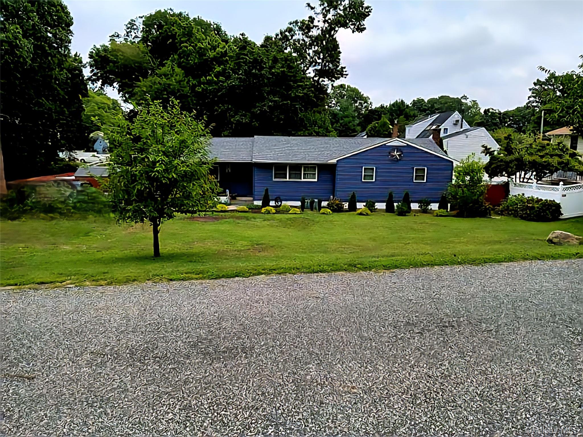 86 Hulse Avenue – For Sale