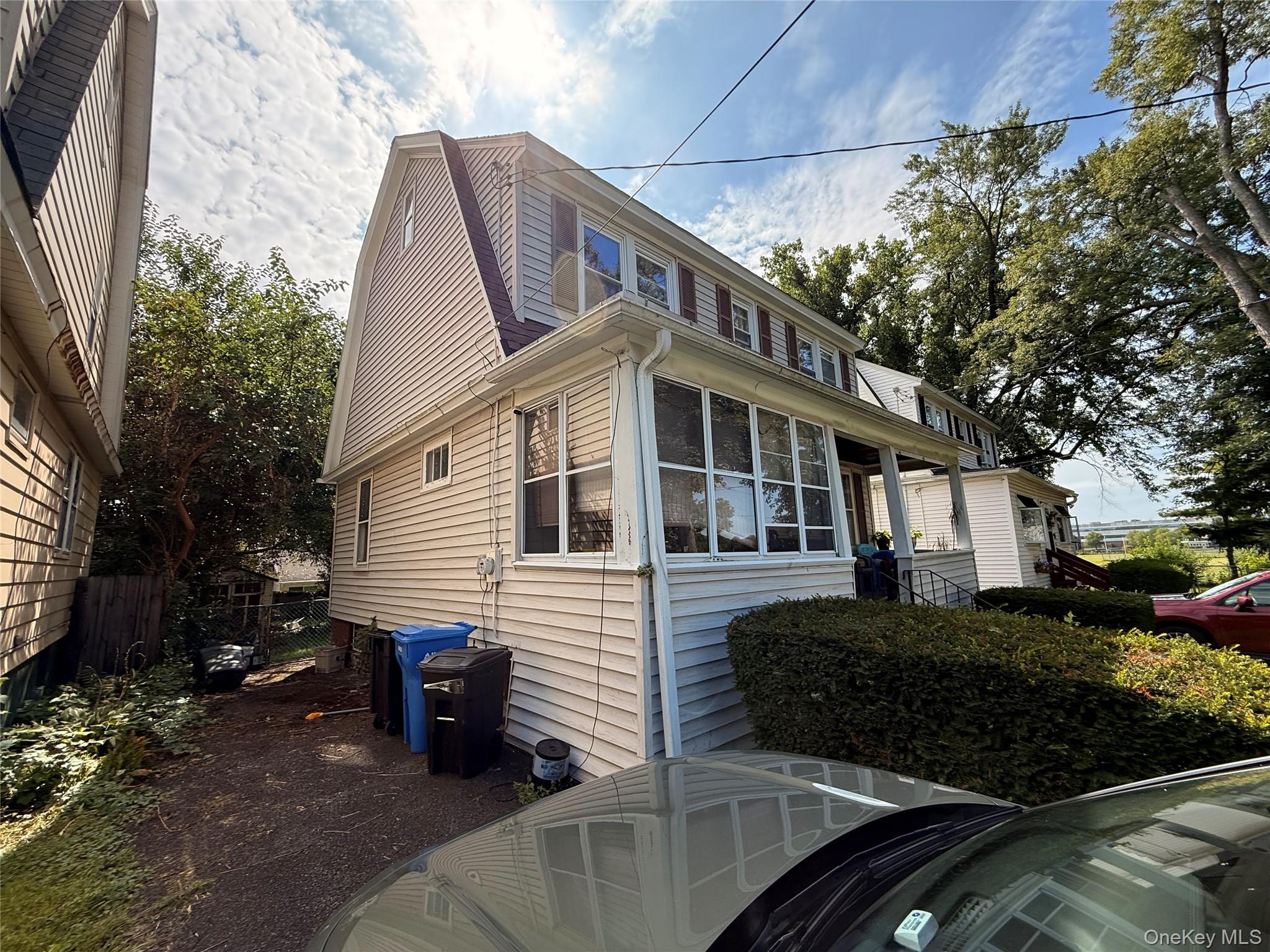 30 Bogart Ter – For Sale photo 2