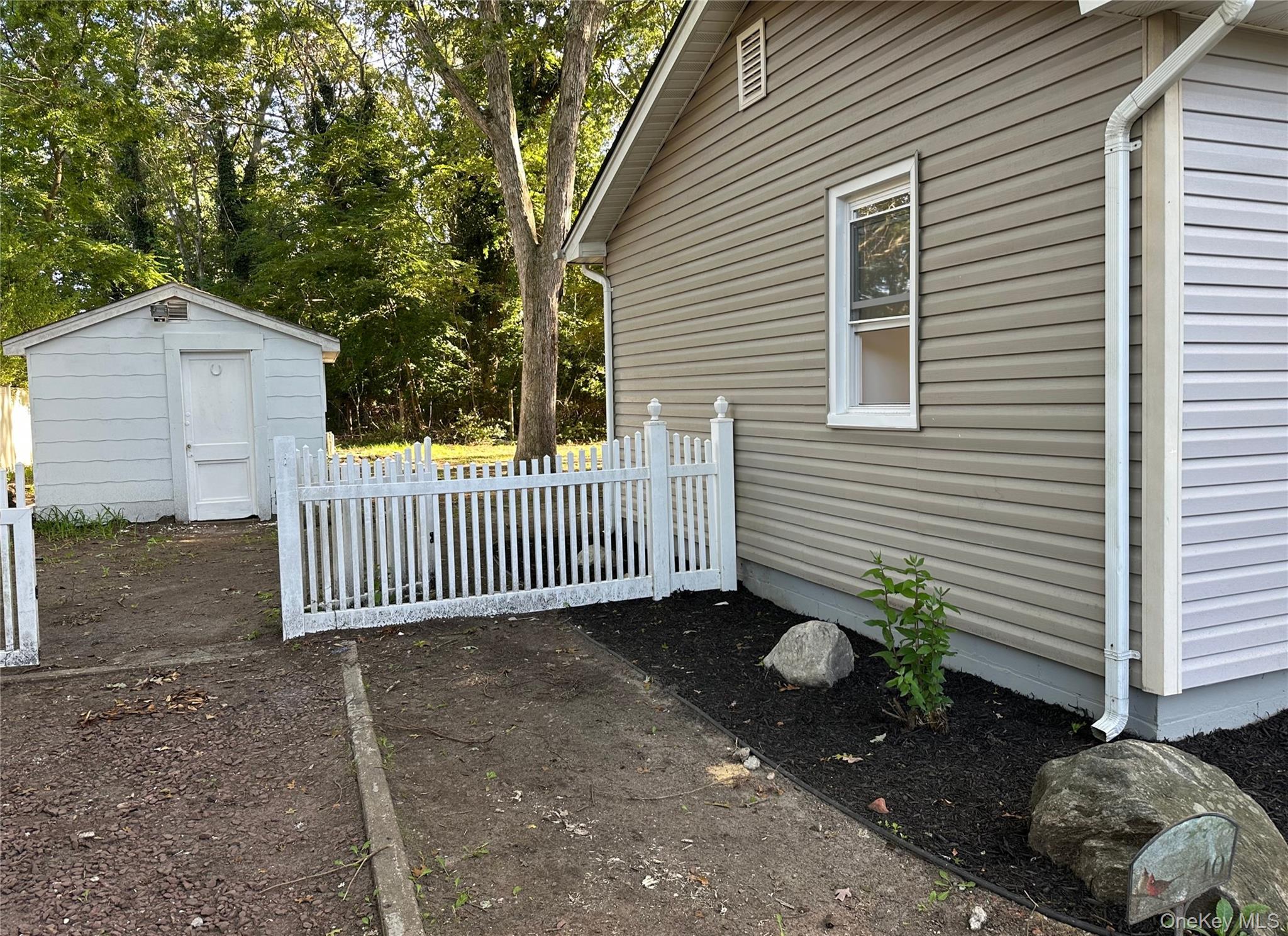 10 Barclay Road – For Sale photo 15
