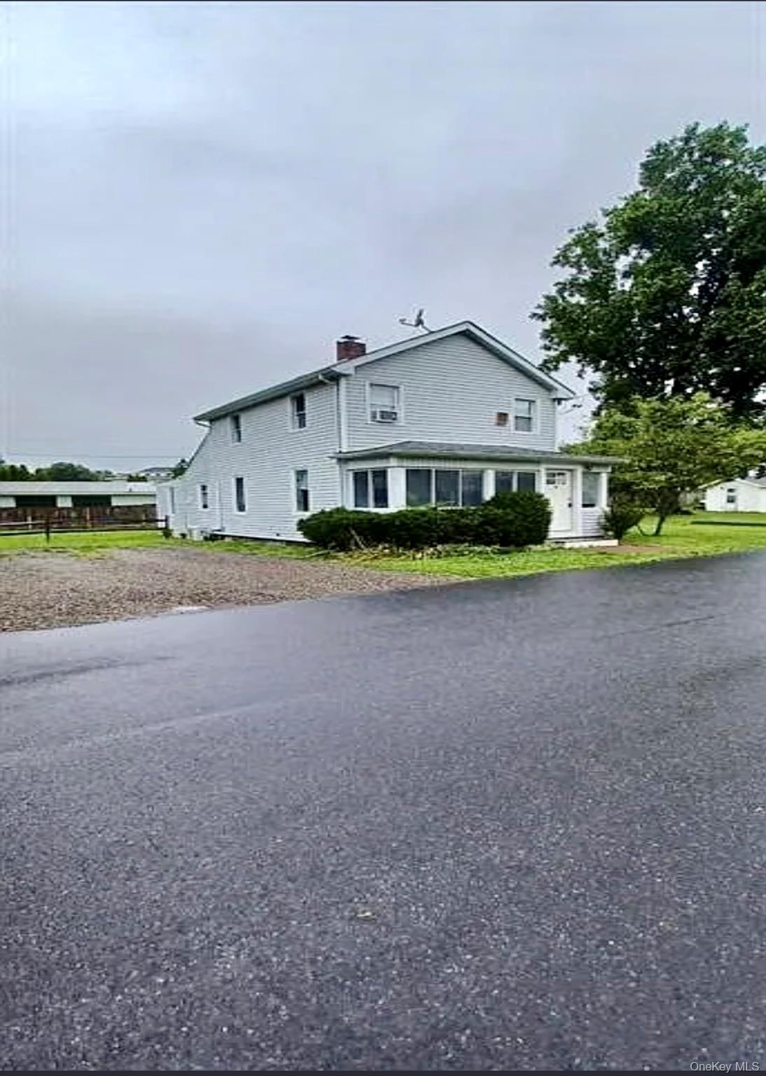 12 Elizabeth Street – For Rent photo 2