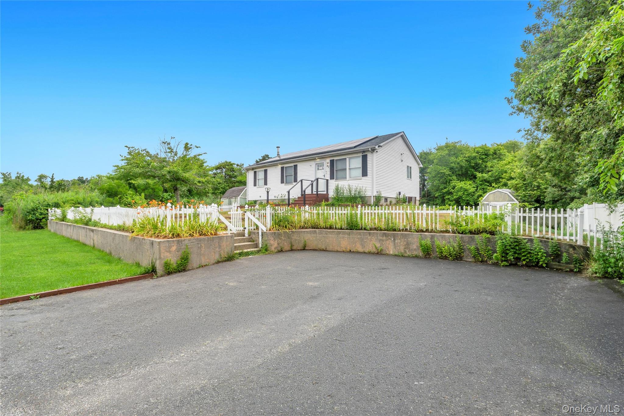 23 Hemlock Drive – For Sale photo 6