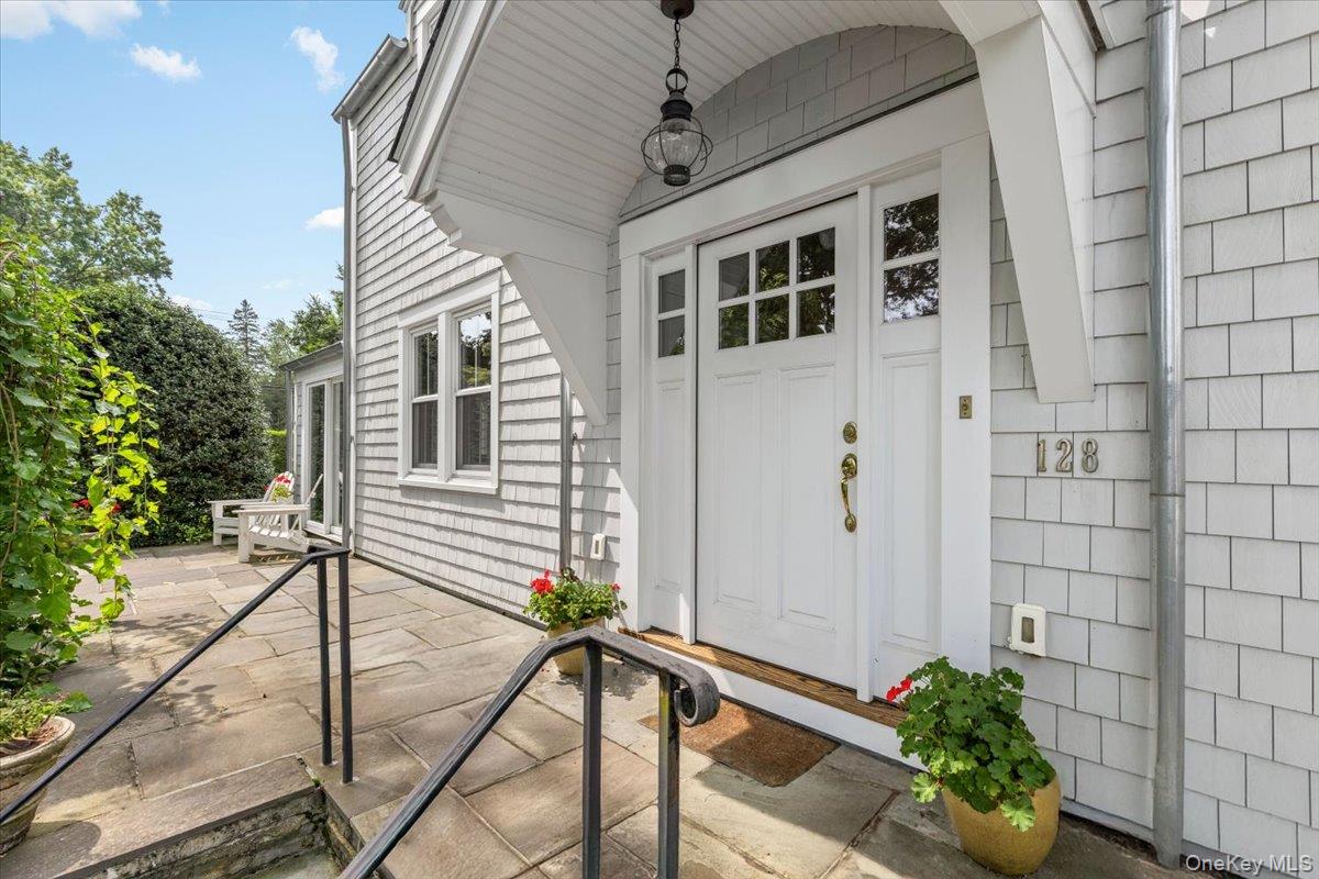 128 RALPH Avenue – For Sale photo 3
