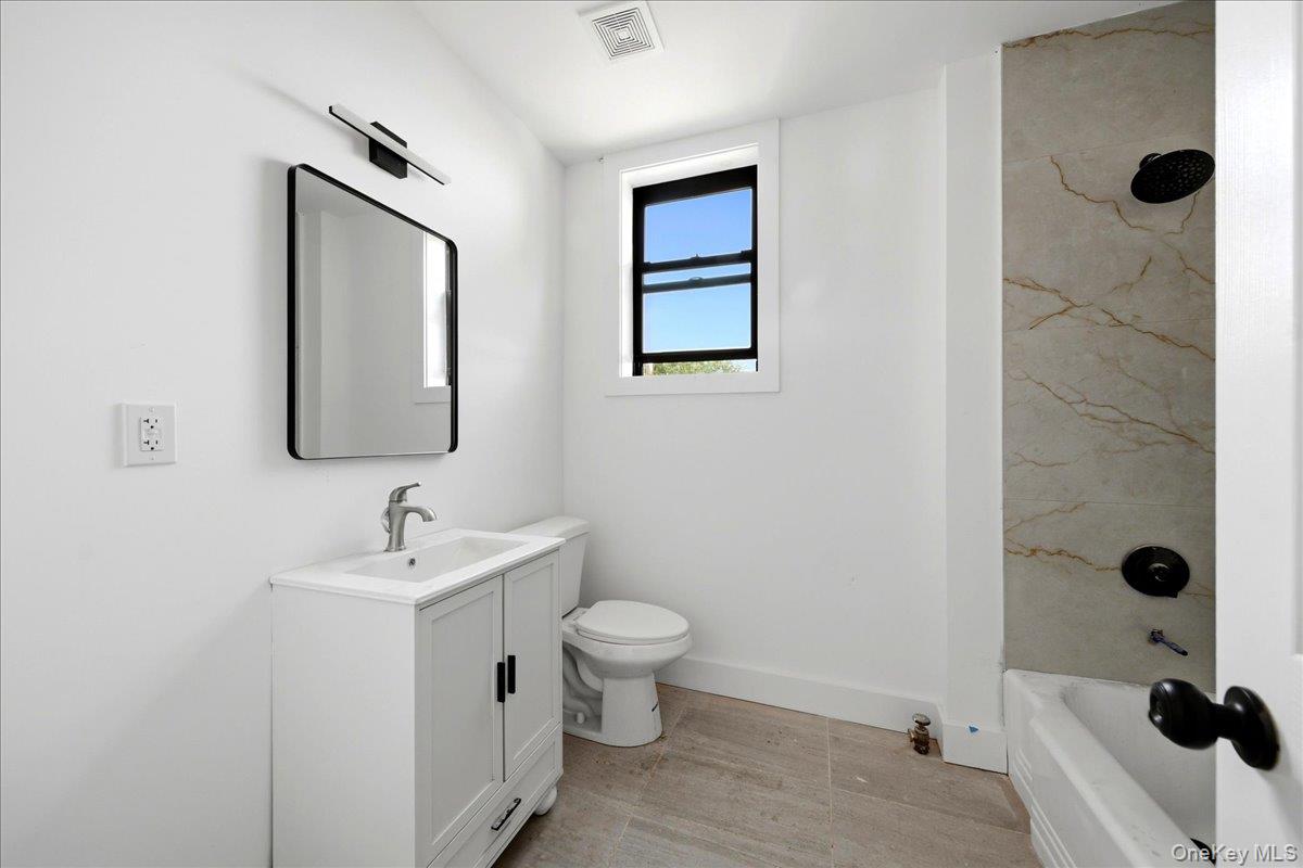 35 Lawrence Street, Unit 1 photo 6