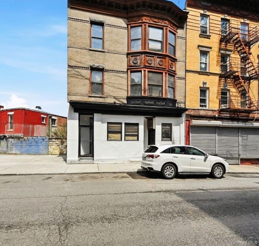 35 Lawrence Street, Unit 1 photo 2