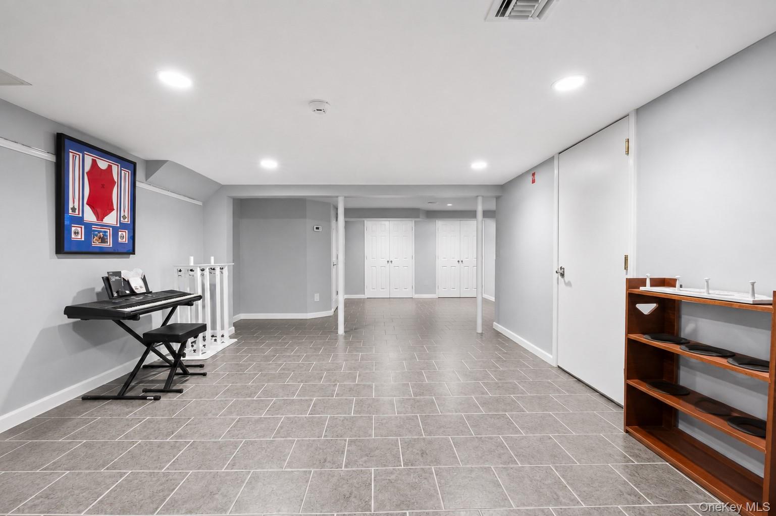 7 Monterey Drive – For Sale photo 38