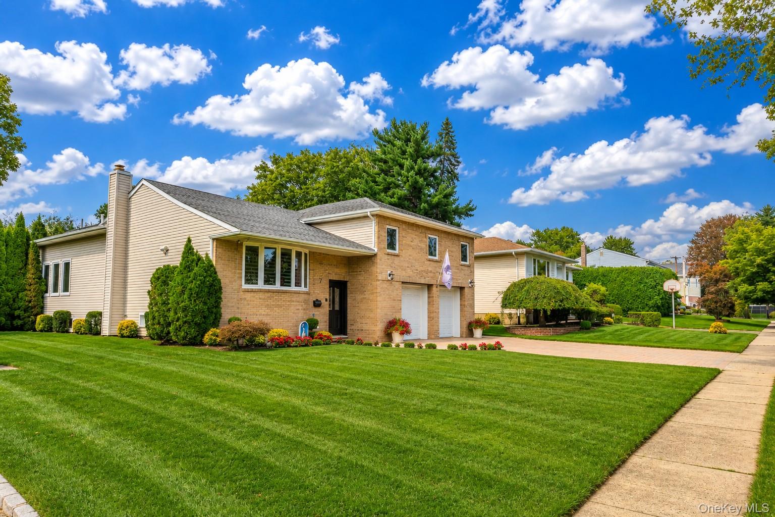 7 Monterey Drive – For Sale photo 5