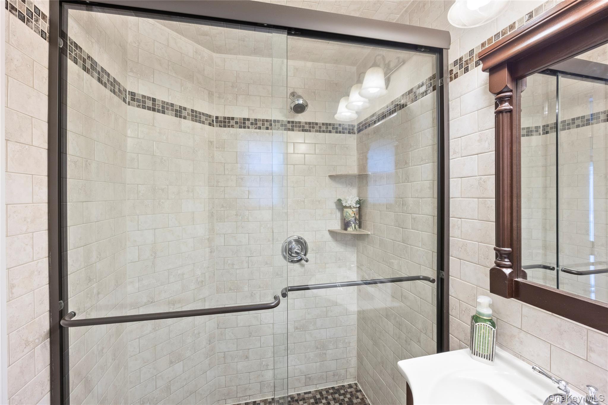 7 Monterey Drive – For Sale photo 24