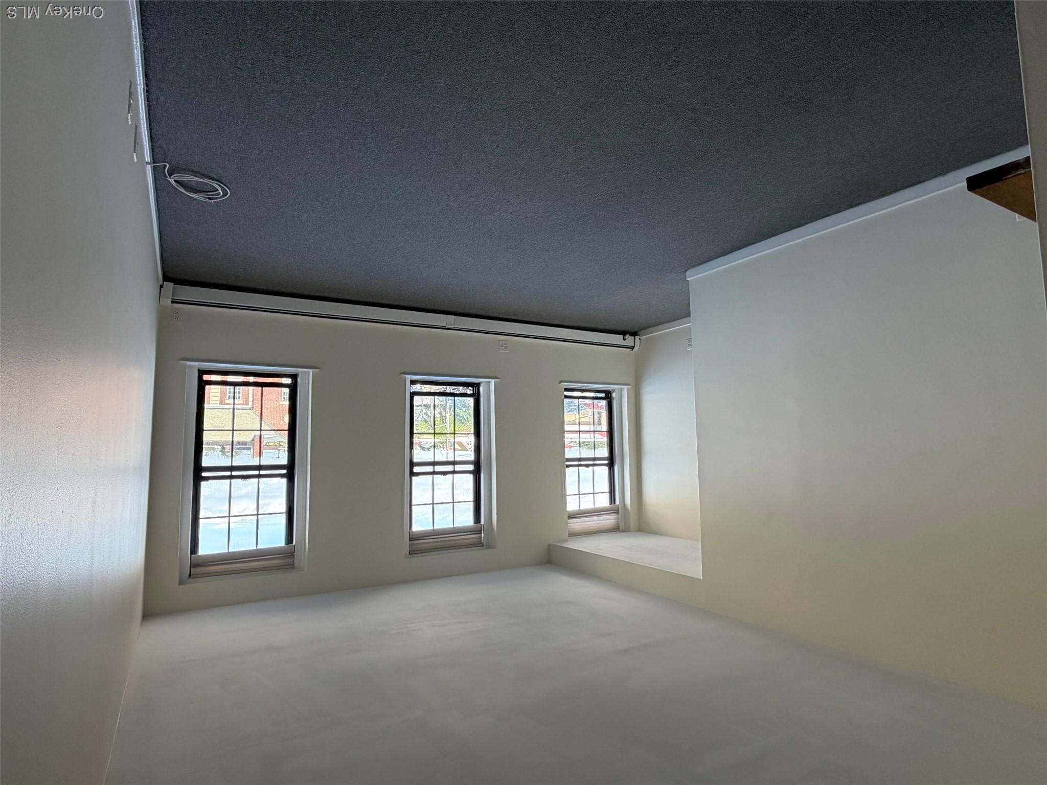 310 Riverside Boulevard, Unit 3G photo 2