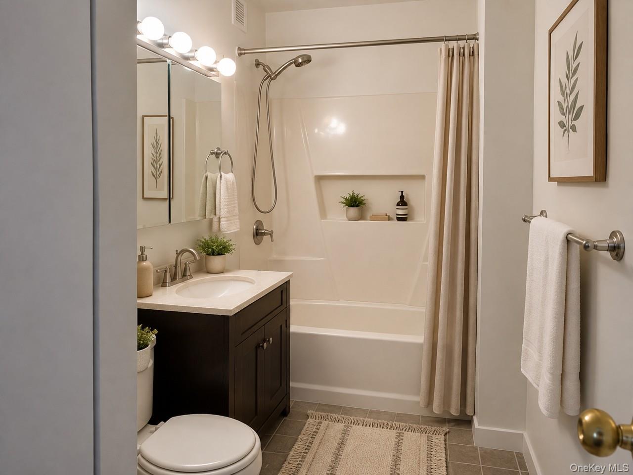 310 Riverside Boulevard, Unit 3G photo 11