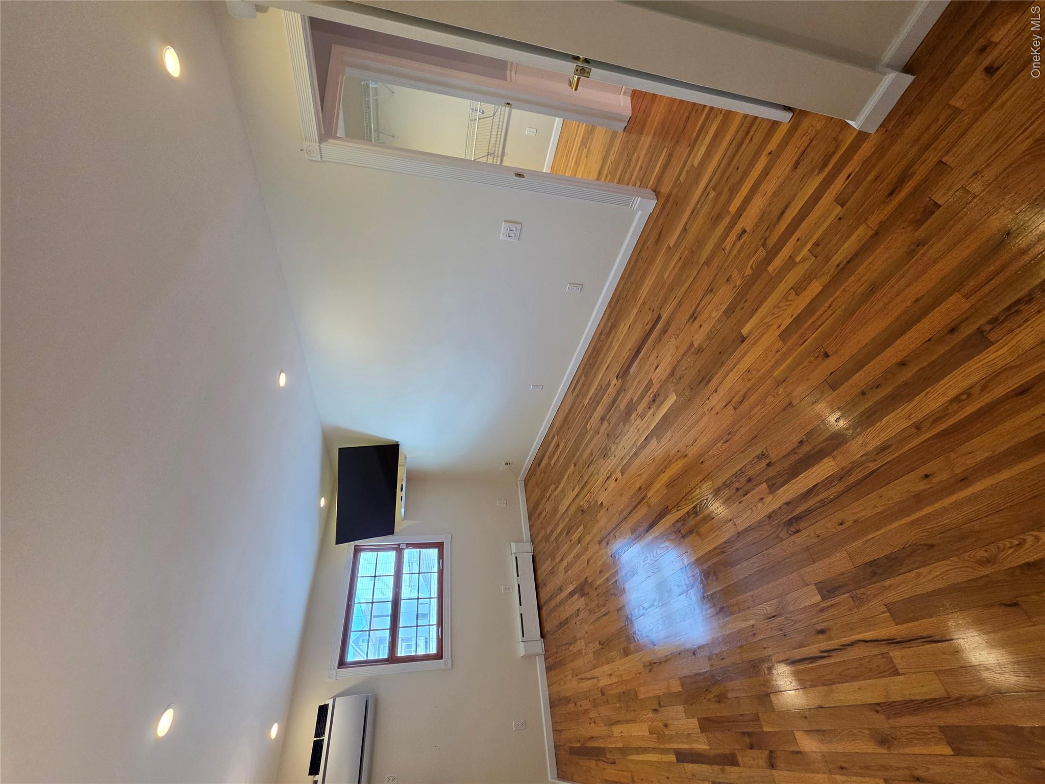 164-15 98th Street – For Sale photo 12