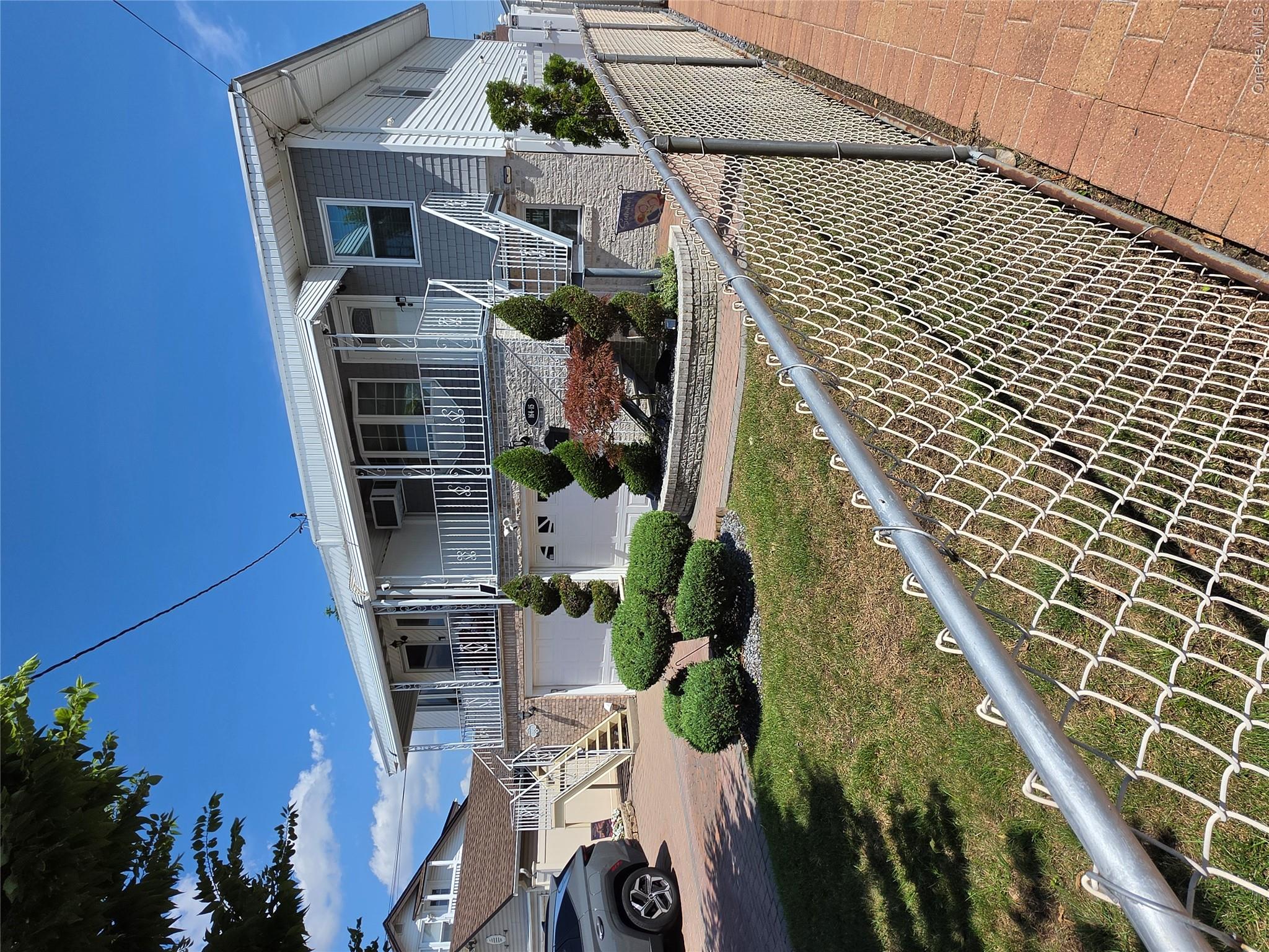 164-15 98th Street – For Sale photo 2