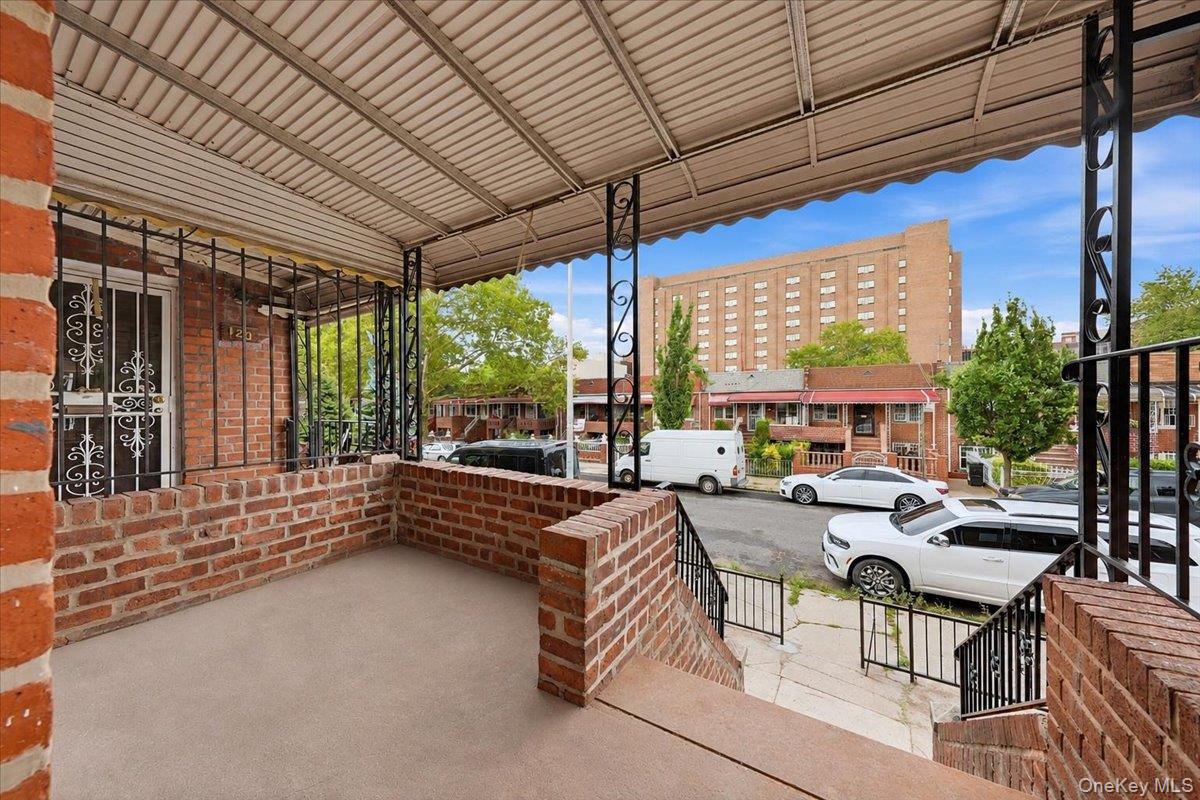 122 E 46th Street – For Sale photo 3