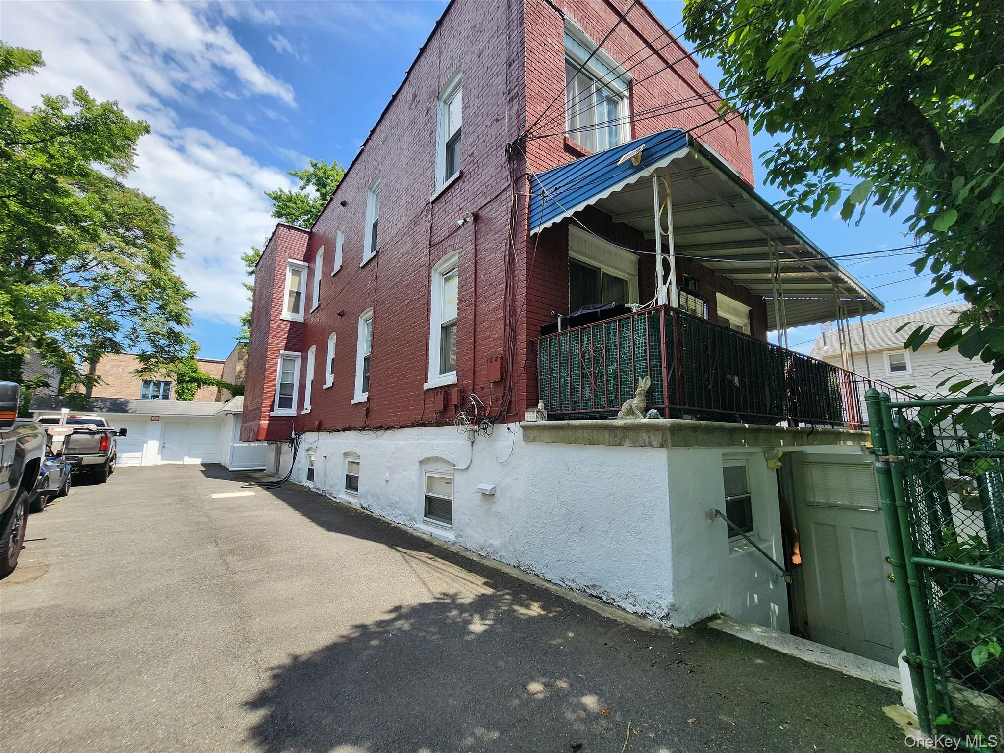 836 Revere Avenue – For Sale photo 3