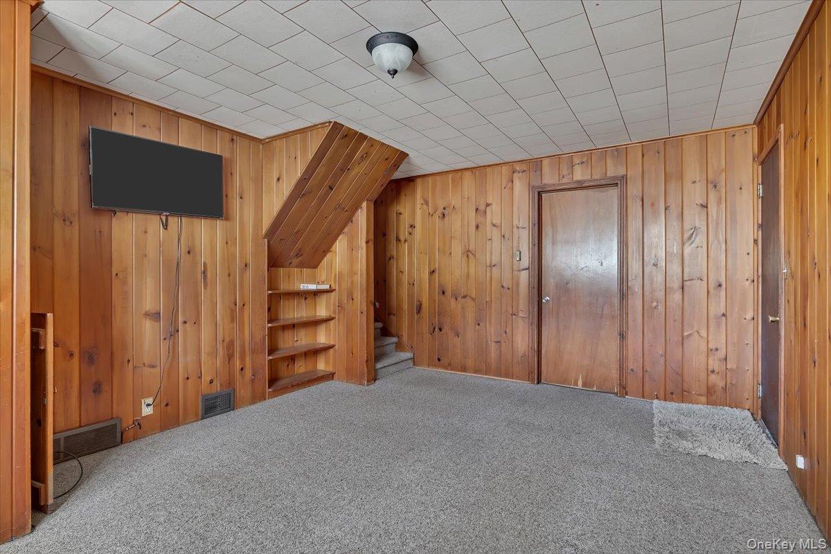 10 Eastland Avenue – For Sale photo 37