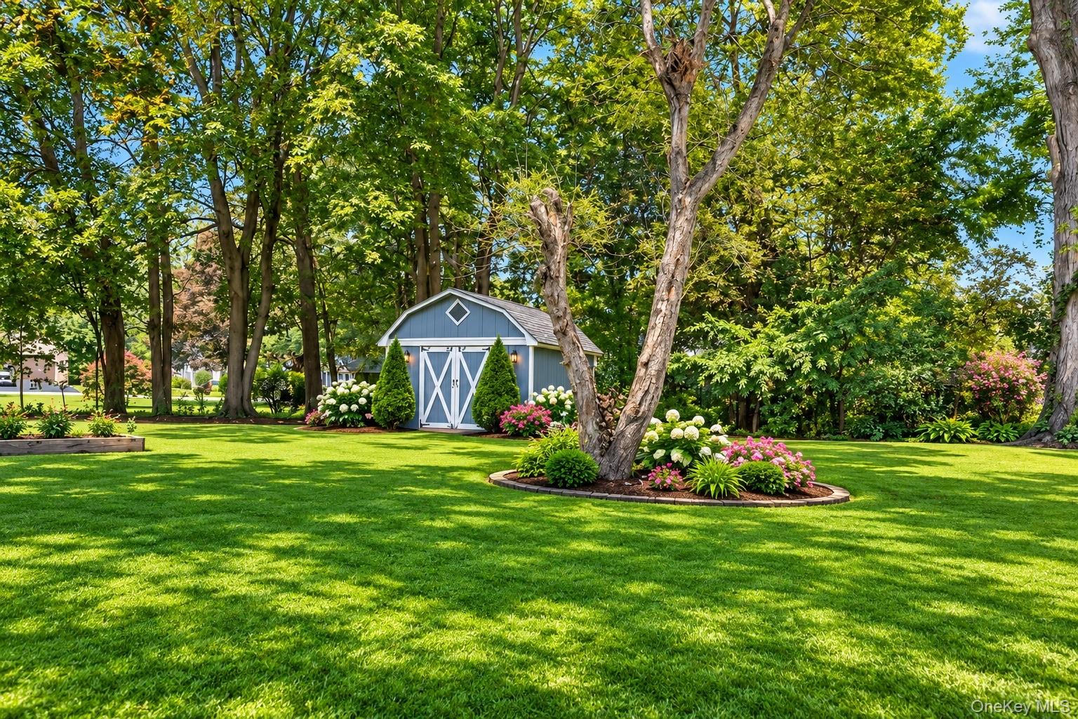 10 Eastland Avenue – For Sale photo 39