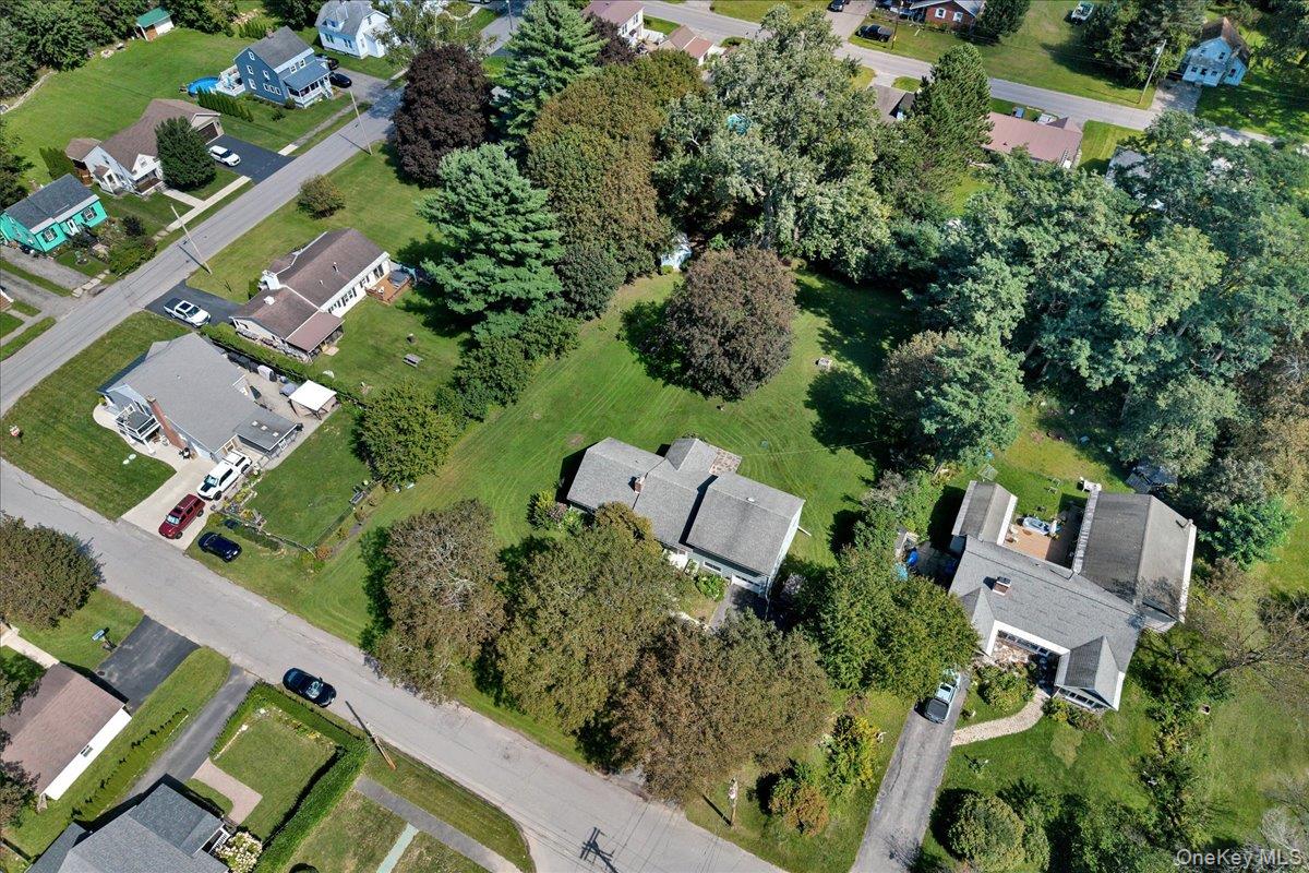 10 Eastland Avenue – For Sale photo 45