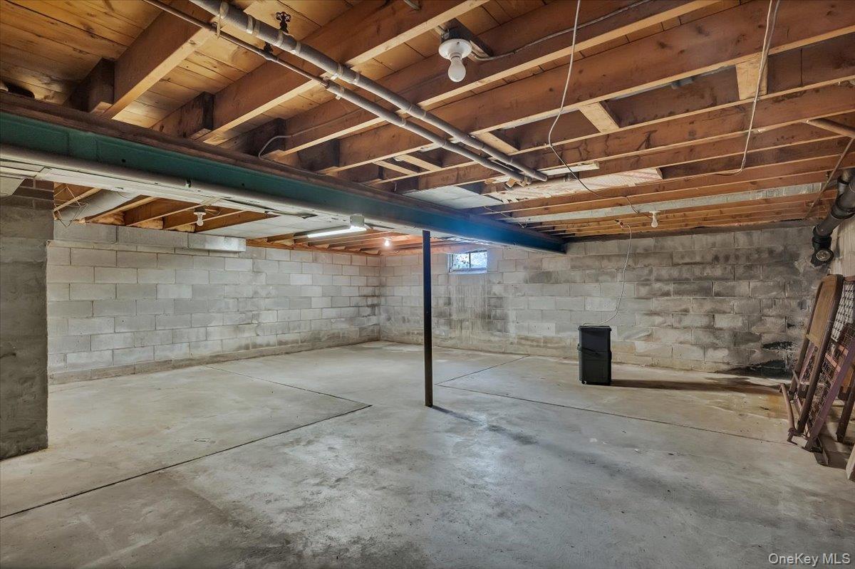 10 Eastland Avenue – For Sale photo 42