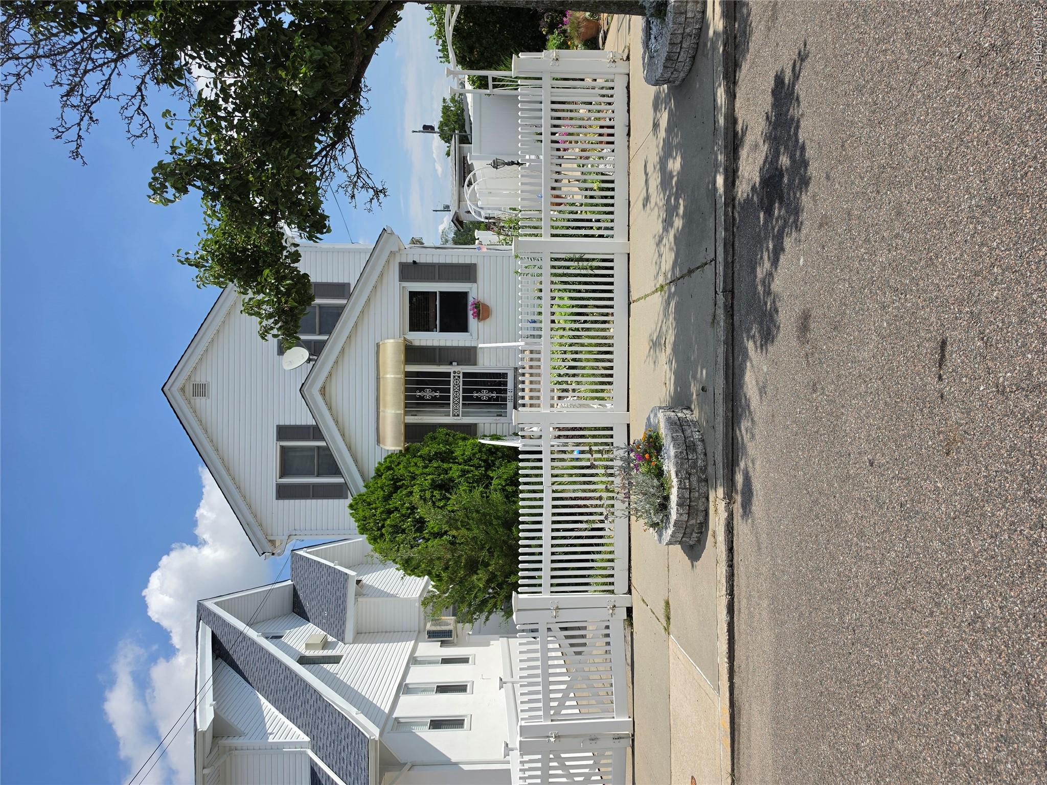 160-41 99th Street – For Sale