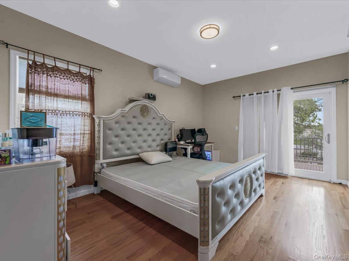 252-15 82nd Avenue – For Sale photo 12