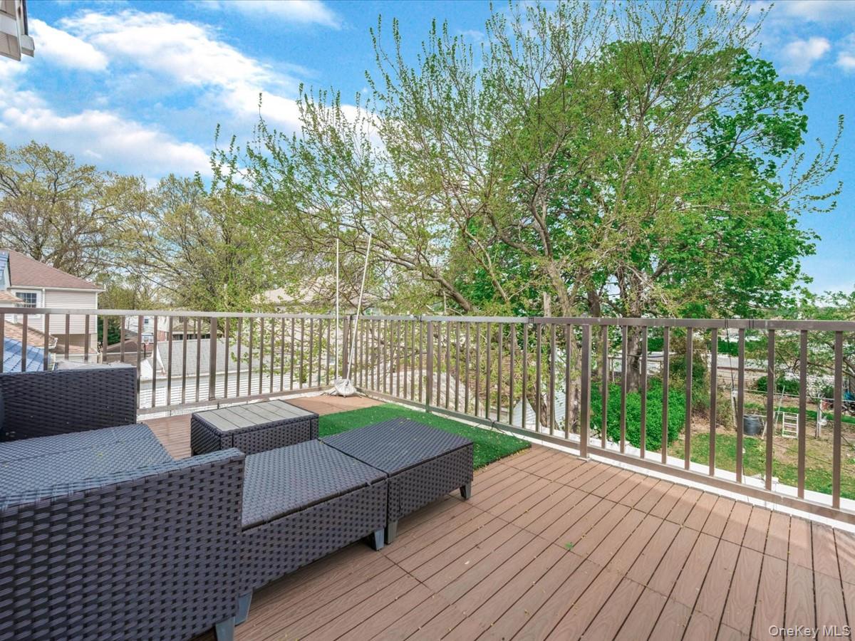 252-15 82nd Avenue – For Sale photo 18
