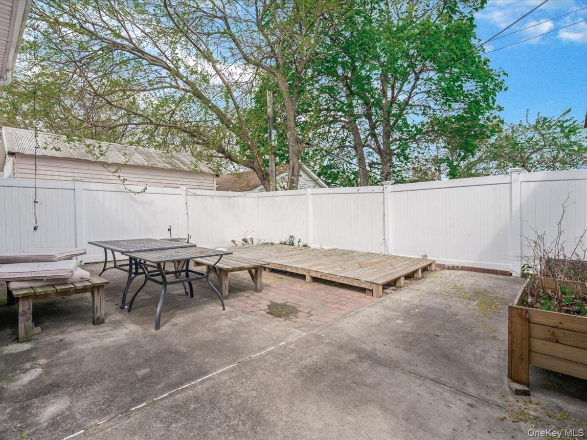 252-15 82nd Avenue – For Sale photo 24