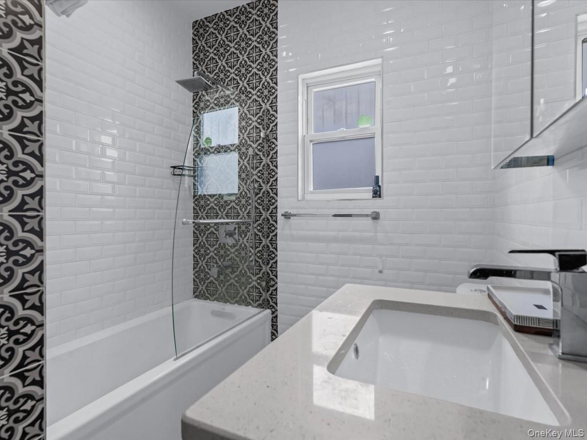 252-15 82nd Avenue – For Sale photo 13