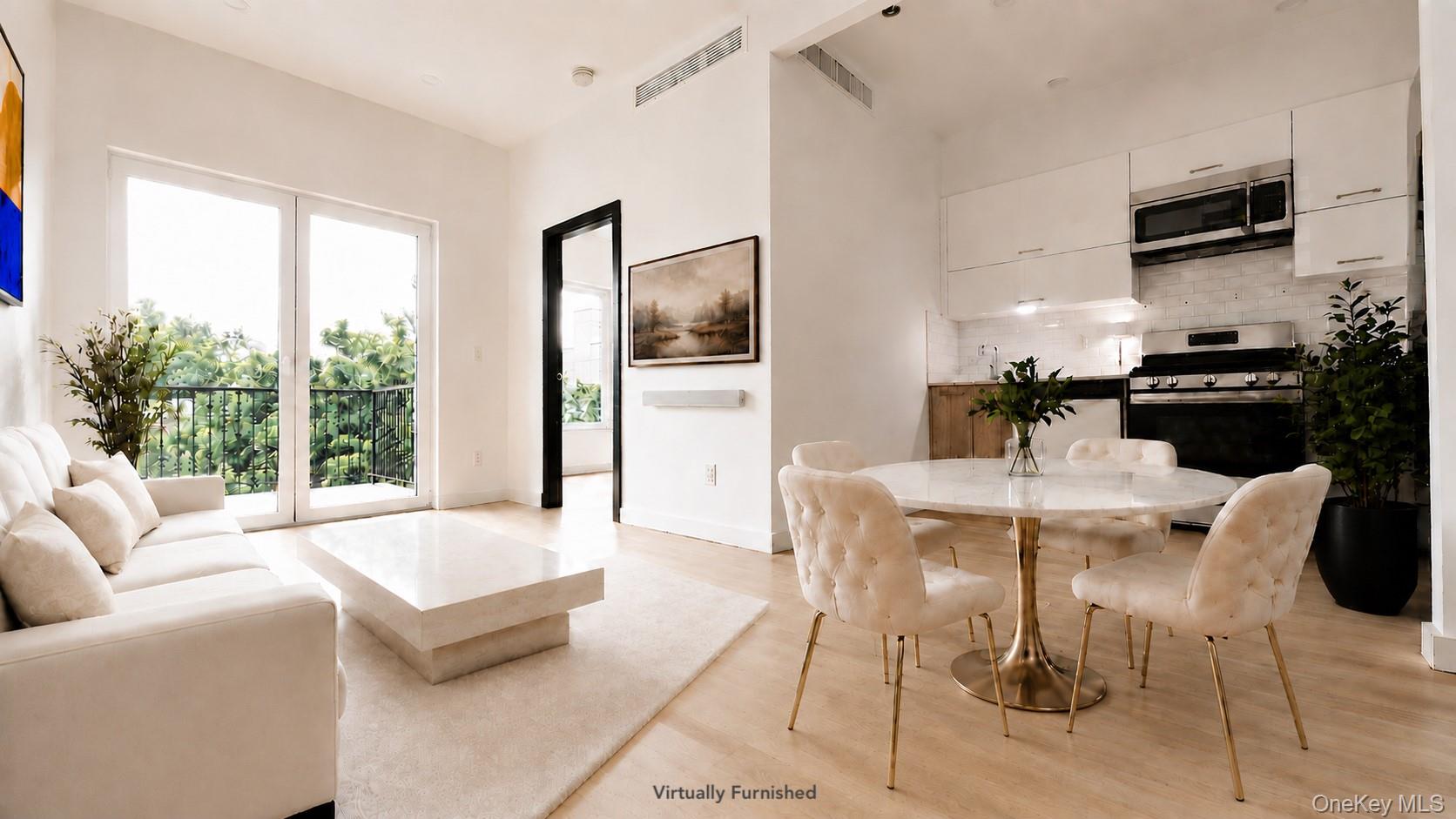 138 Huron Street, Unit Penthouse photo 8