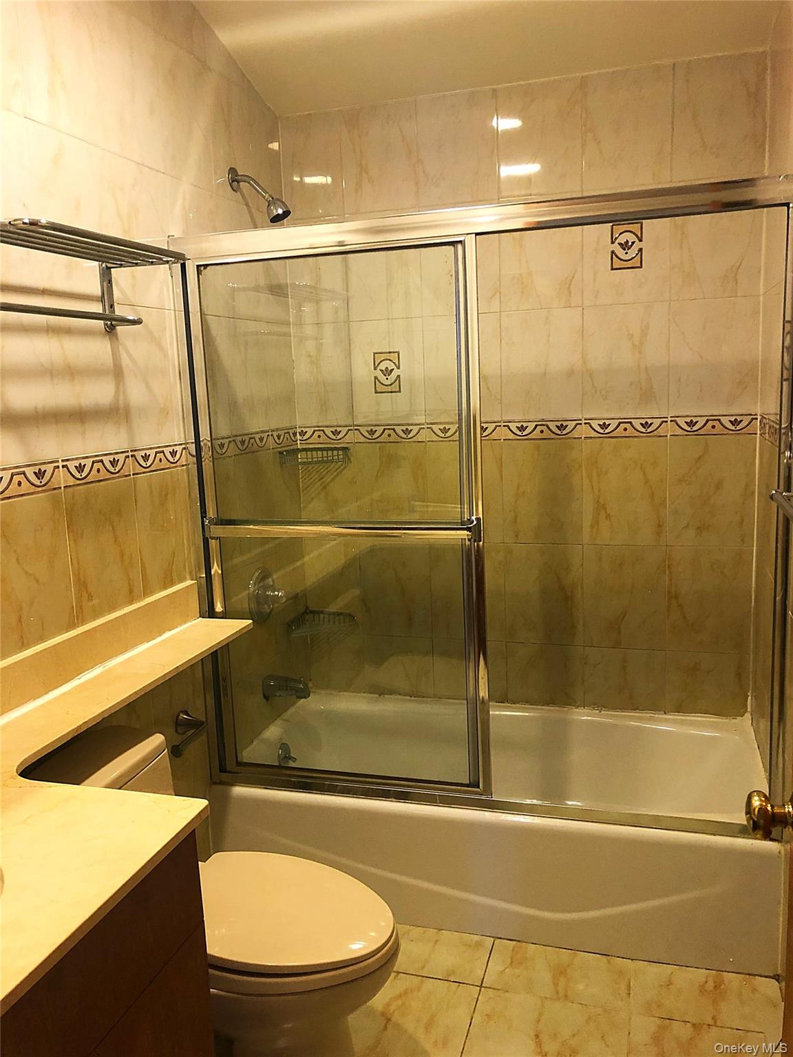 16446 77th Avenue – For Rent photo 9