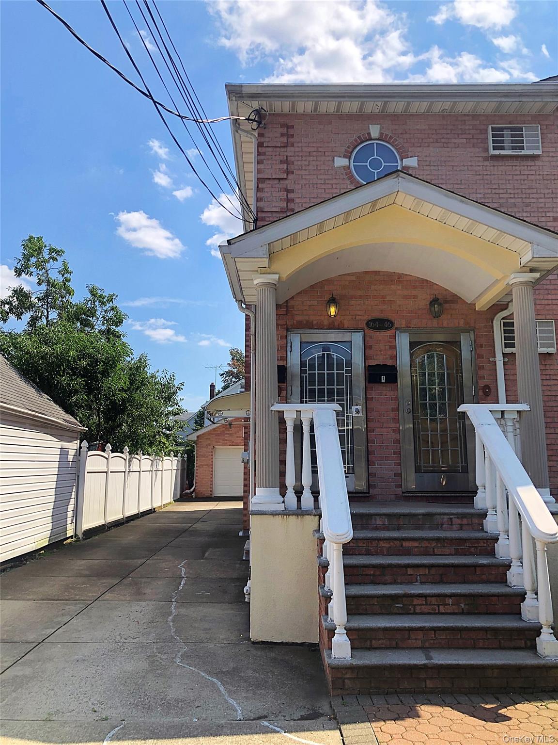 16446 77th Avenue – For Rent