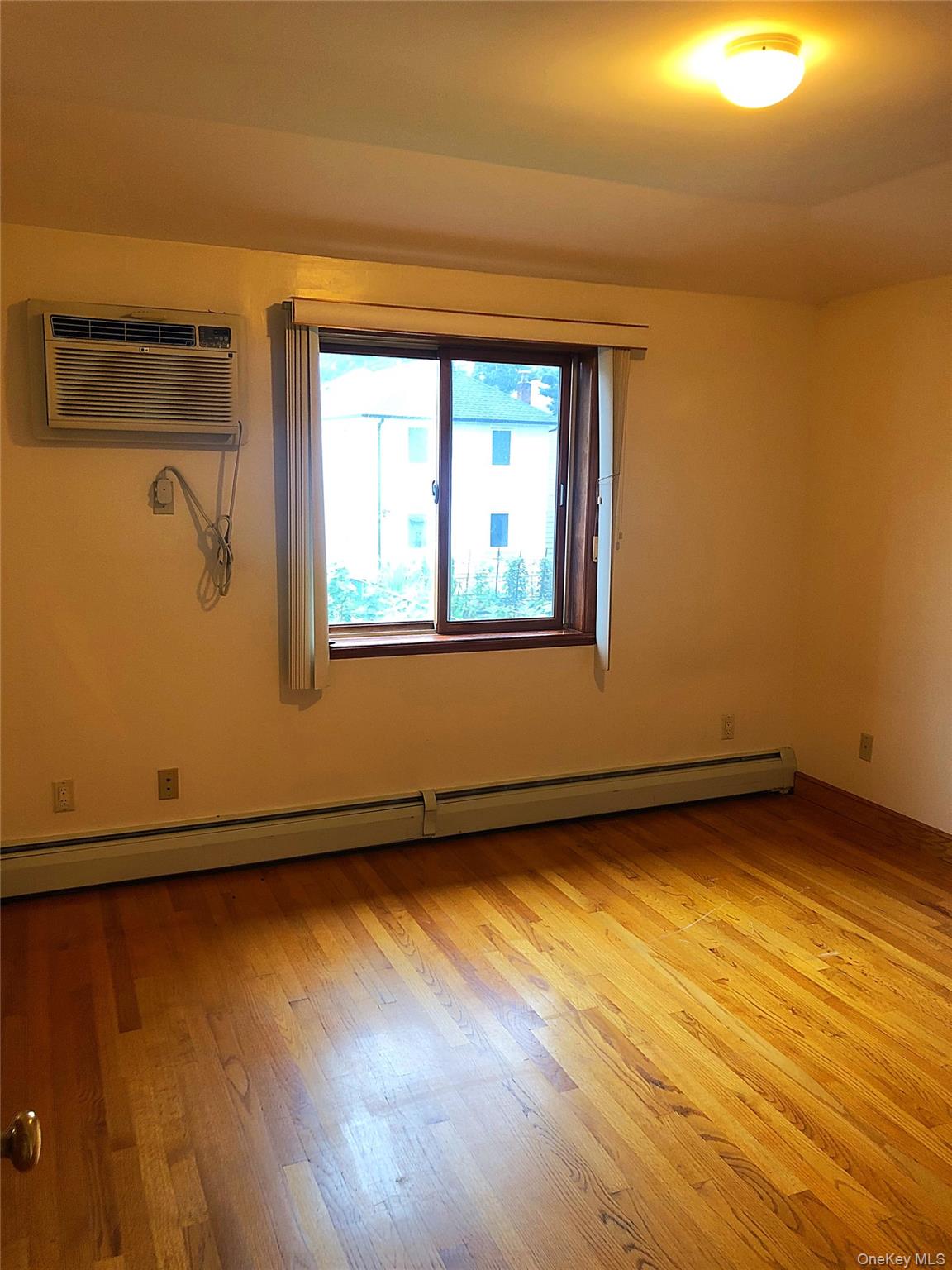 16446 77th Avenue – For Rent photo 15