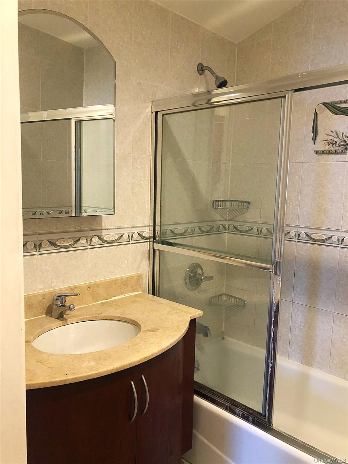 16446 77th Avenue – For Rent photo 18