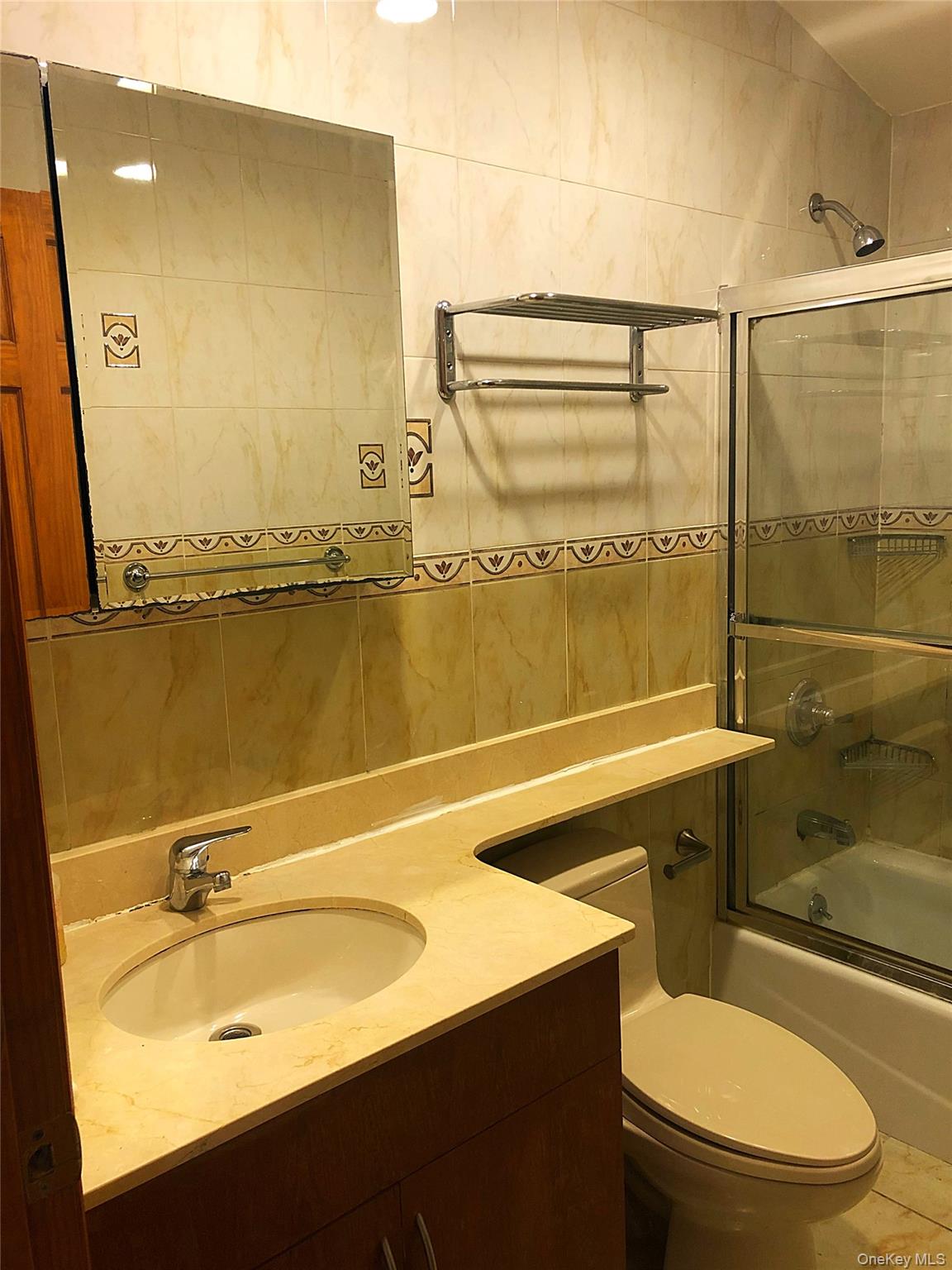 16446 77th Avenue – For Rent photo 8