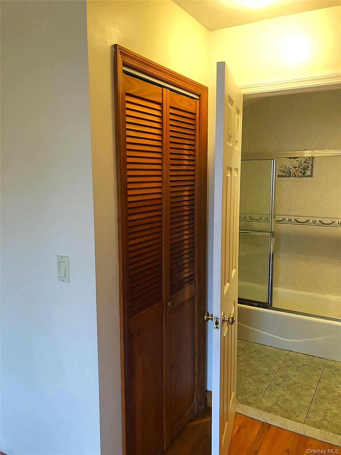 16446 77th Avenue – For Rent photo 17