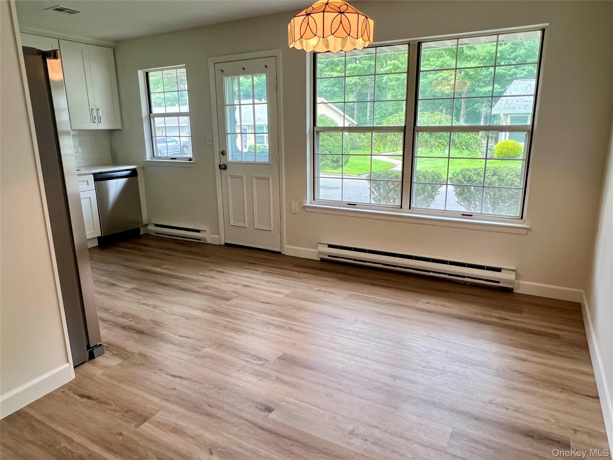 474 Darwen Drive, Unit A photo 5