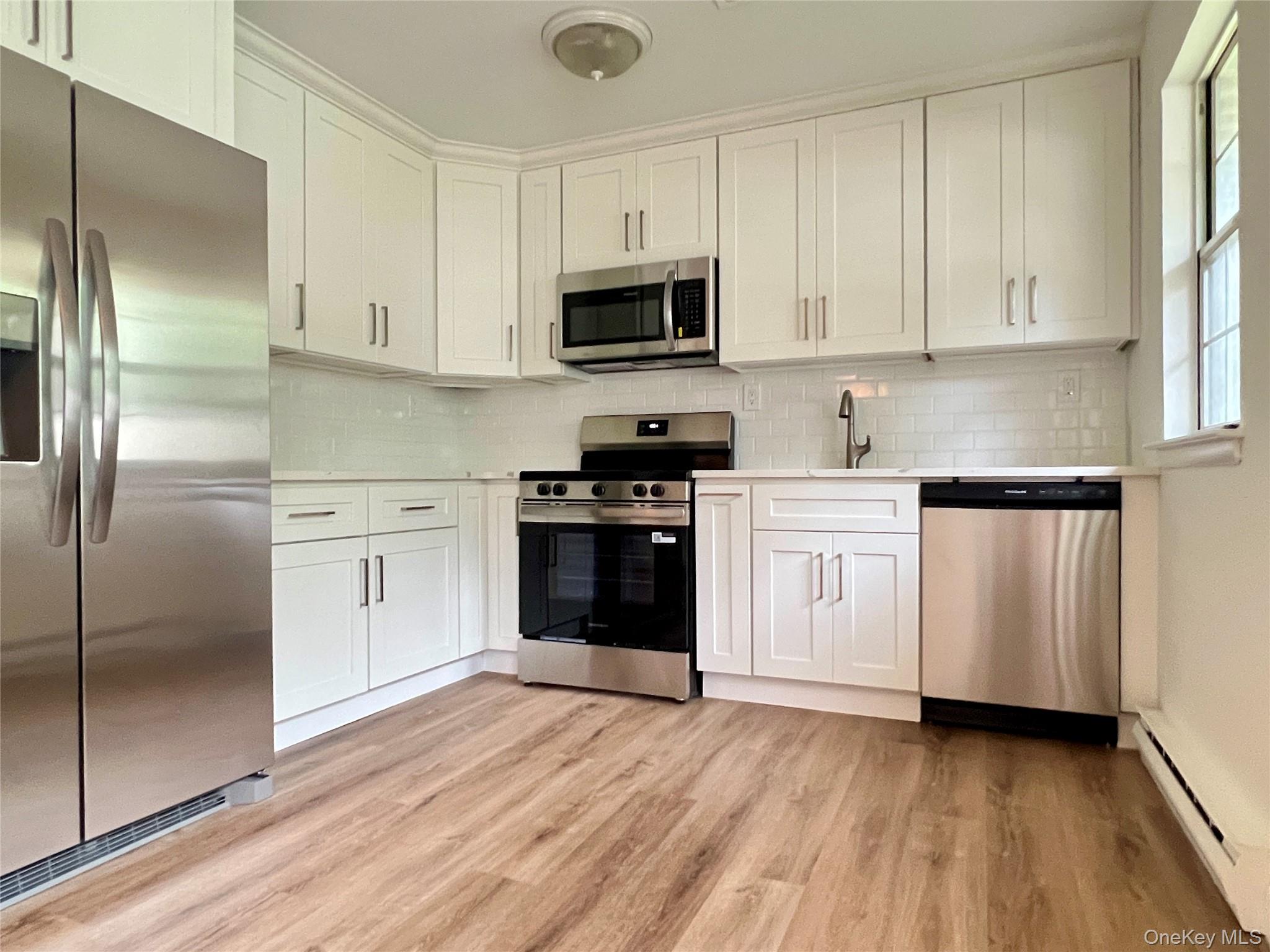 474 Darwen Drive, Unit A photo 3
