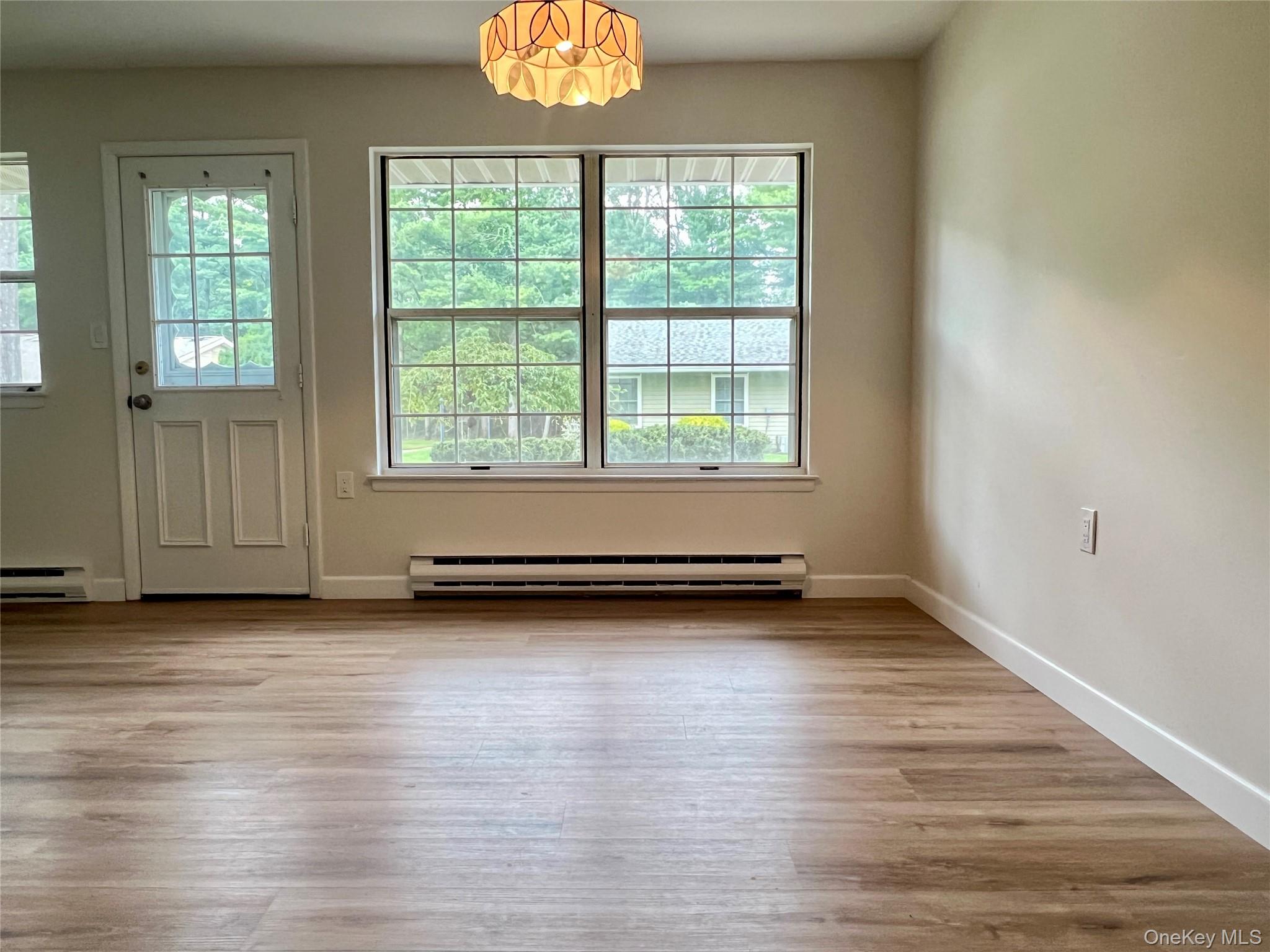 474 Darwen Drive, Unit A photo 4