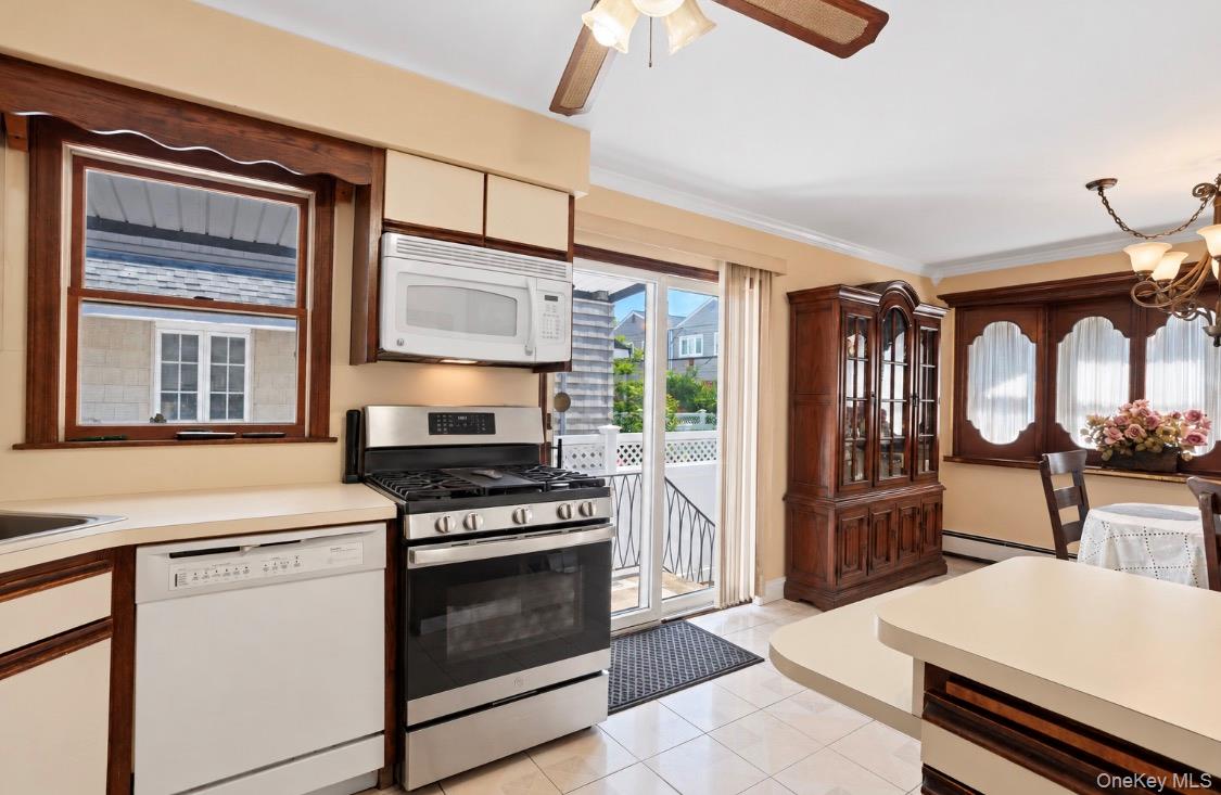 88-58 Aubrey Avenue – For Sale photo 26