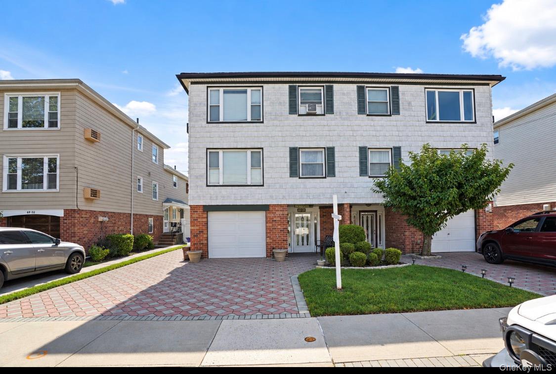 88-58 Aubrey Avenue – For Sale