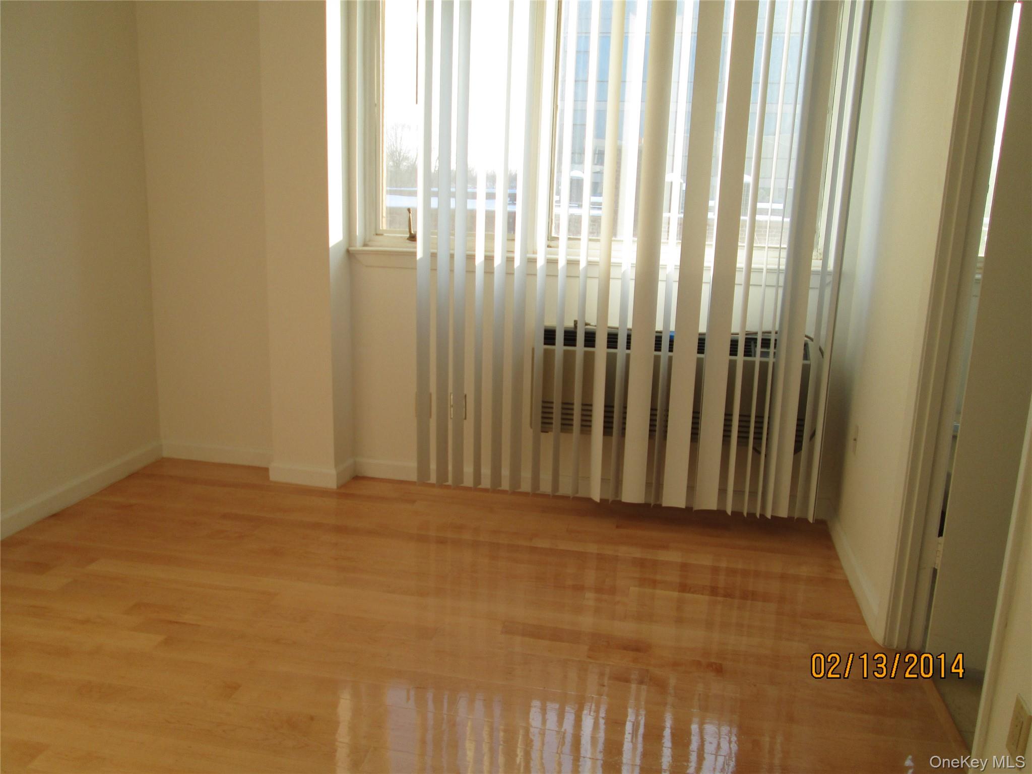 237 Great Neck Rd, Unit 4B photo 6