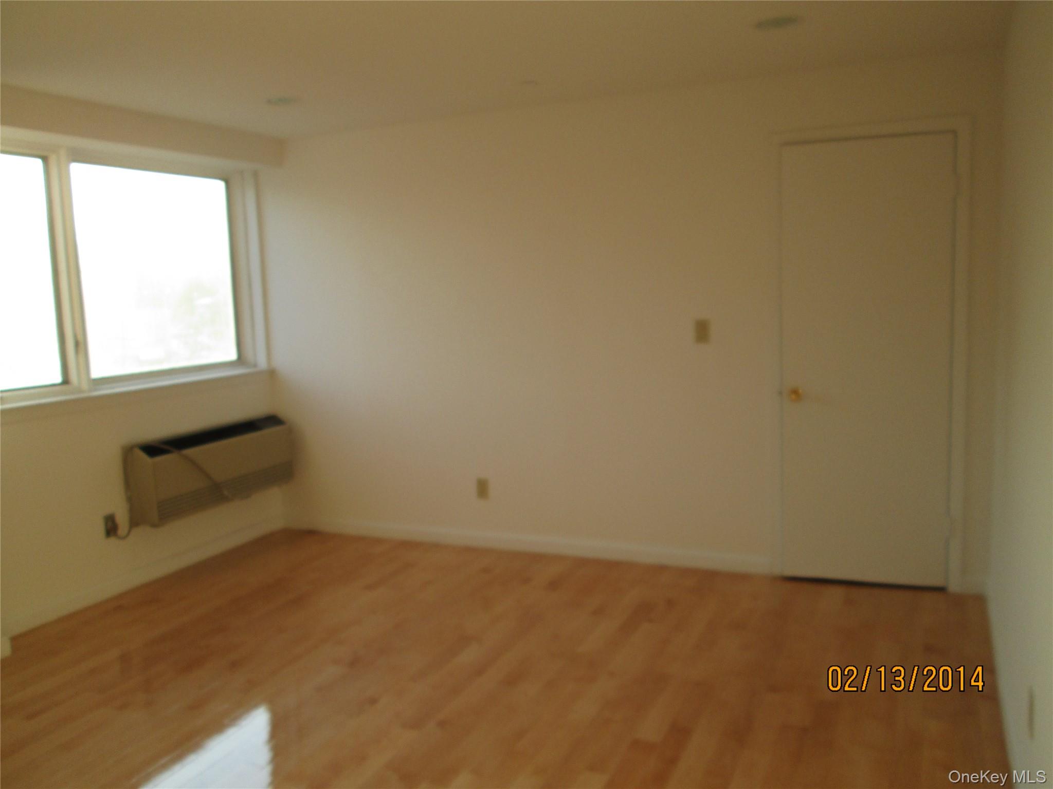 237 Great Neck Rd, Unit 4B photo 9