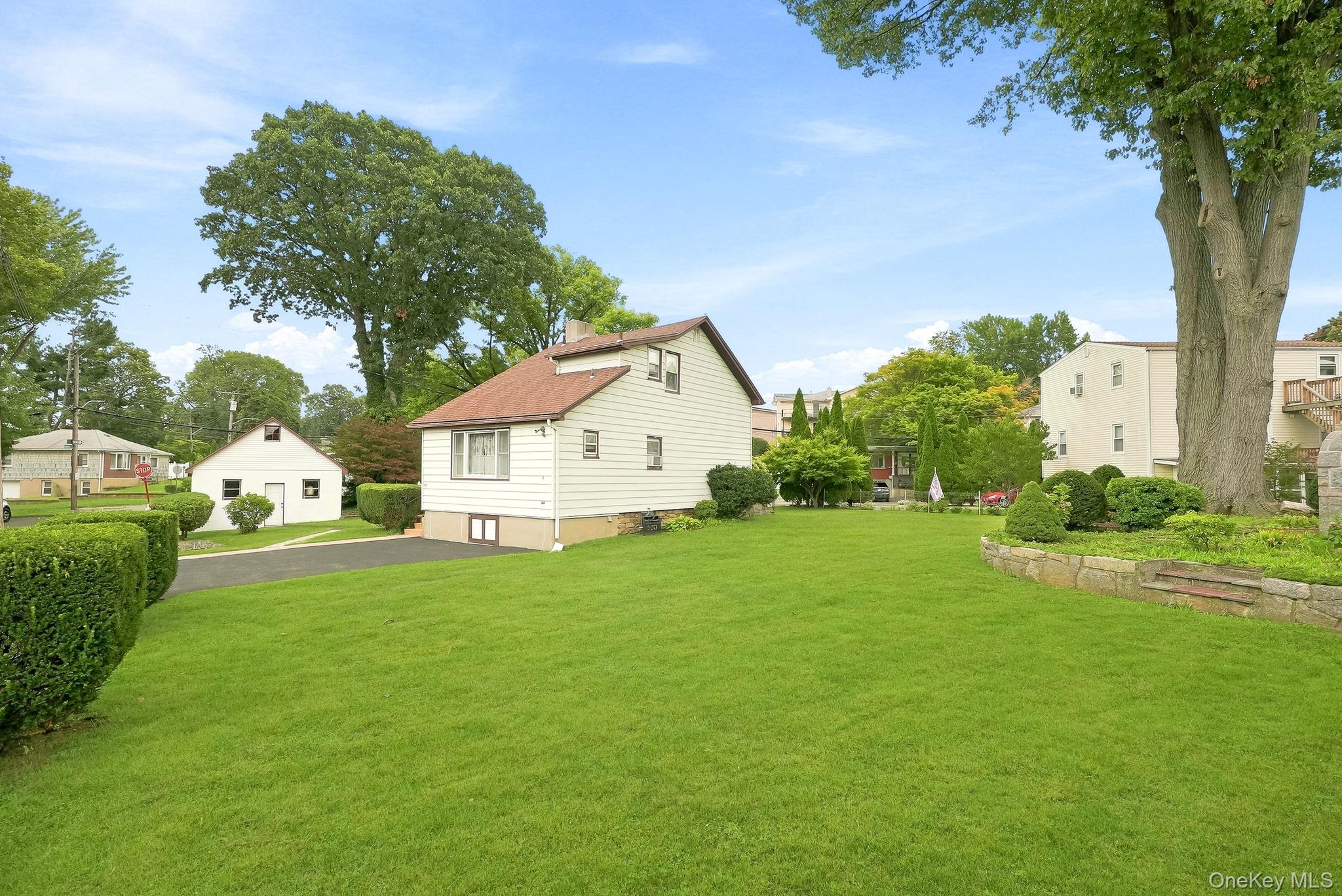 83 Brewster Avenue – For Sale photo 40
