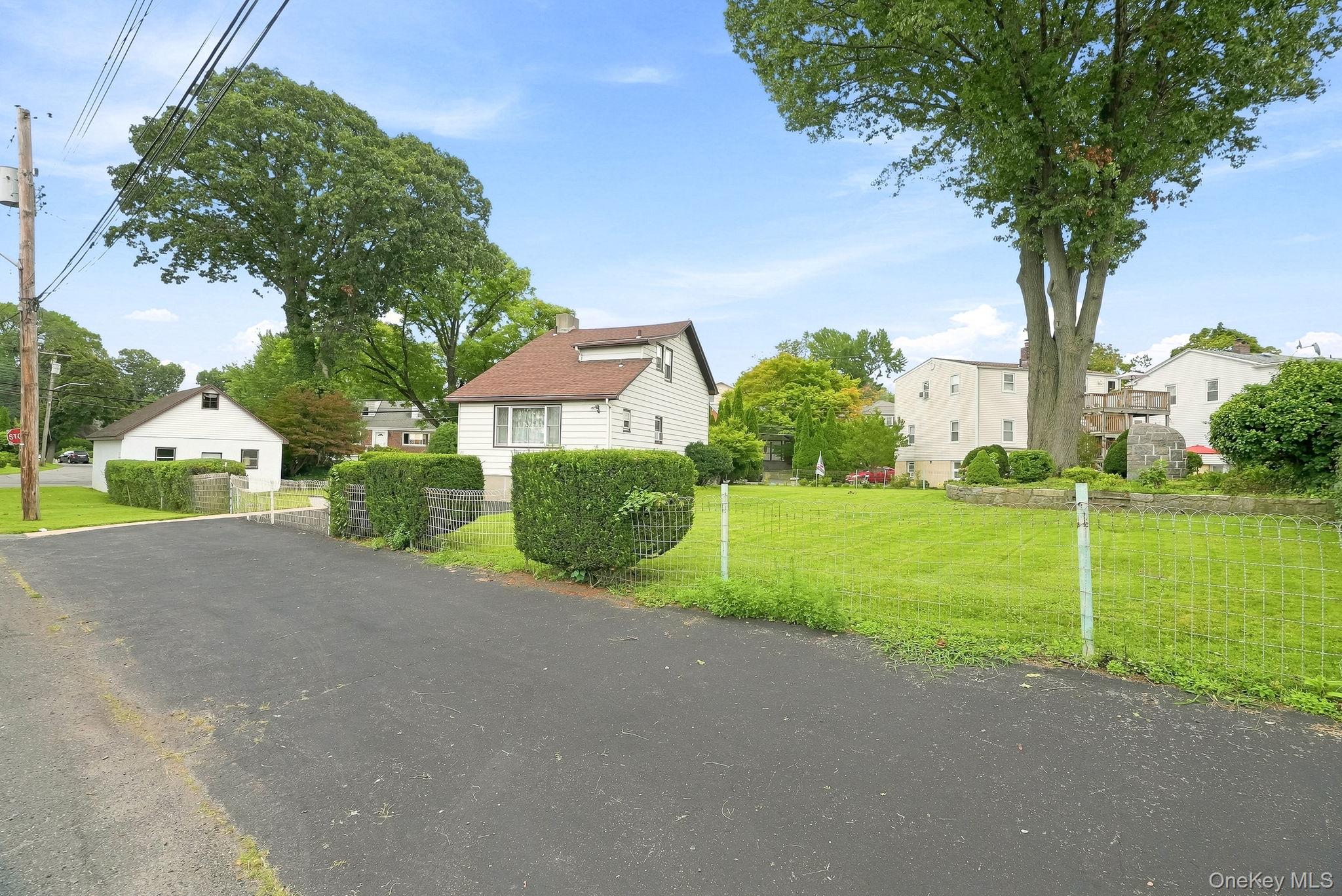 83 Brewster Avenue – For Sale photo 38