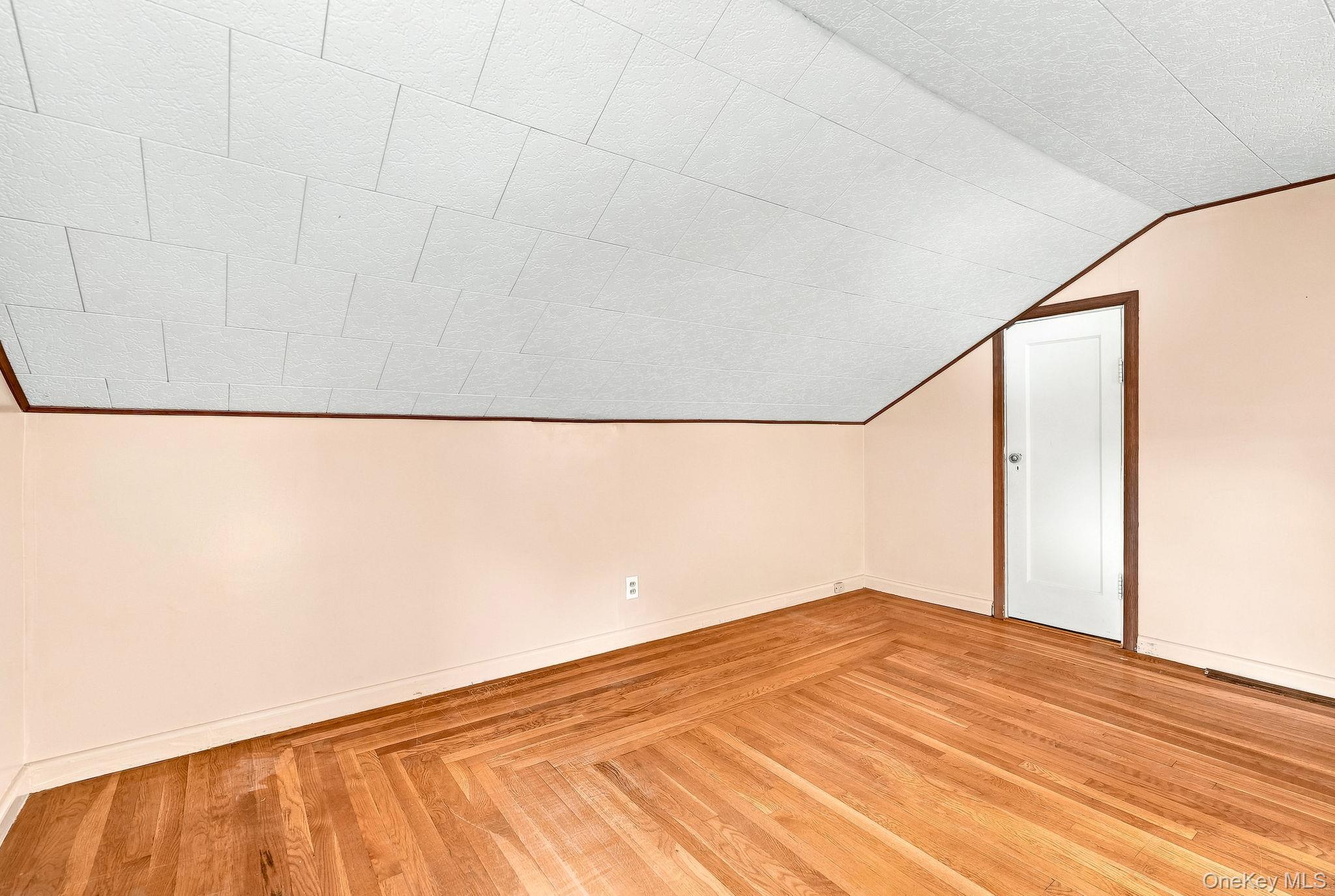 83 Brewster Avenue – For Sale photo 29