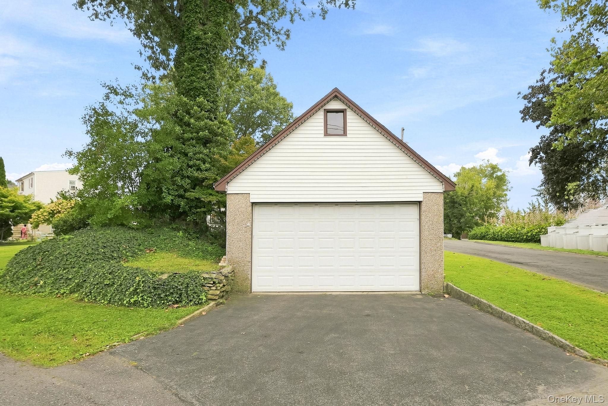 83 Brewster Avenue – For Sale photo 35