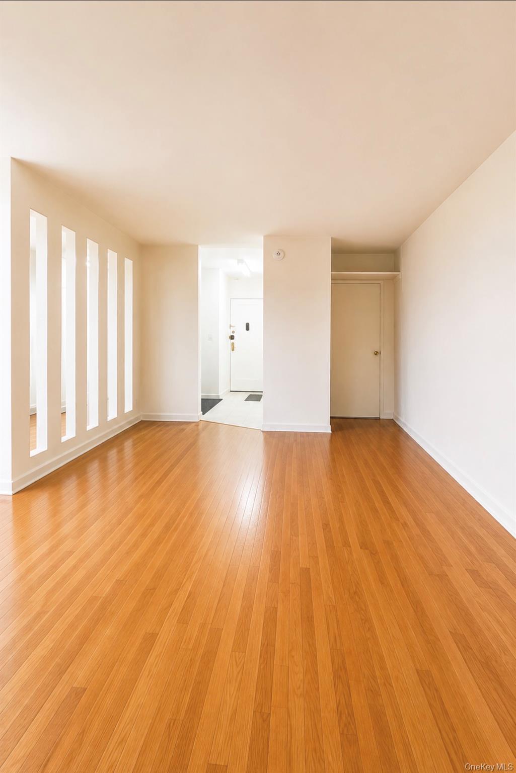 14445 Sanford Avenue, Unit 6 photo 3