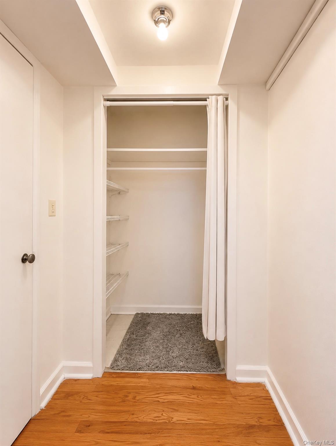 14445 Sanford Avenue, Unit 6 photo 5