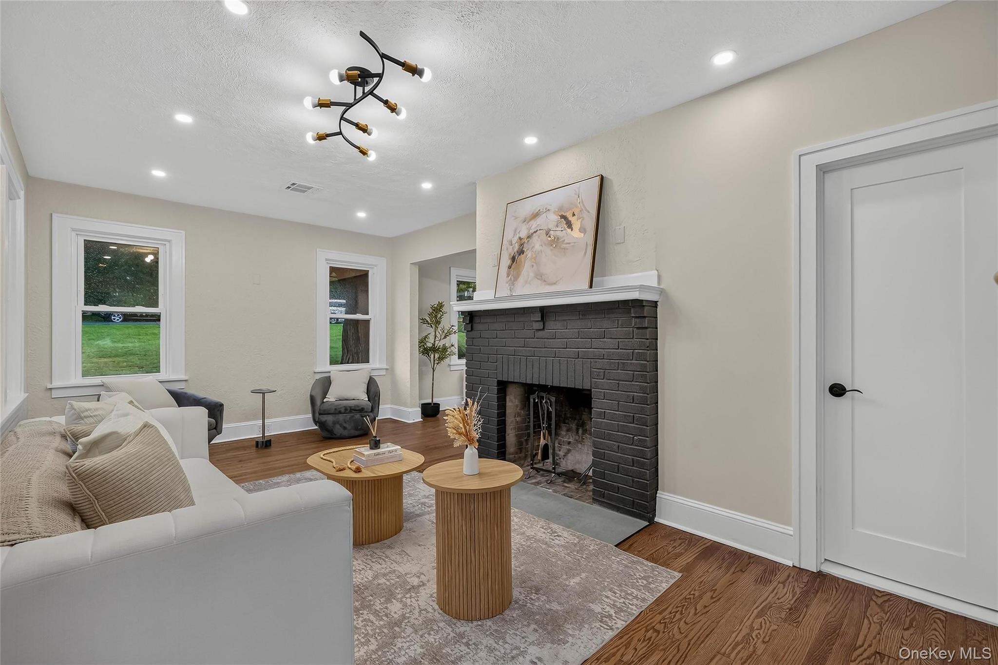 16 Maple Avenue – For Rent photo 5