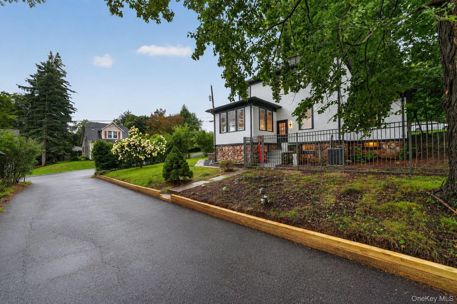 16 Maple Avenue – For Rent photo 33