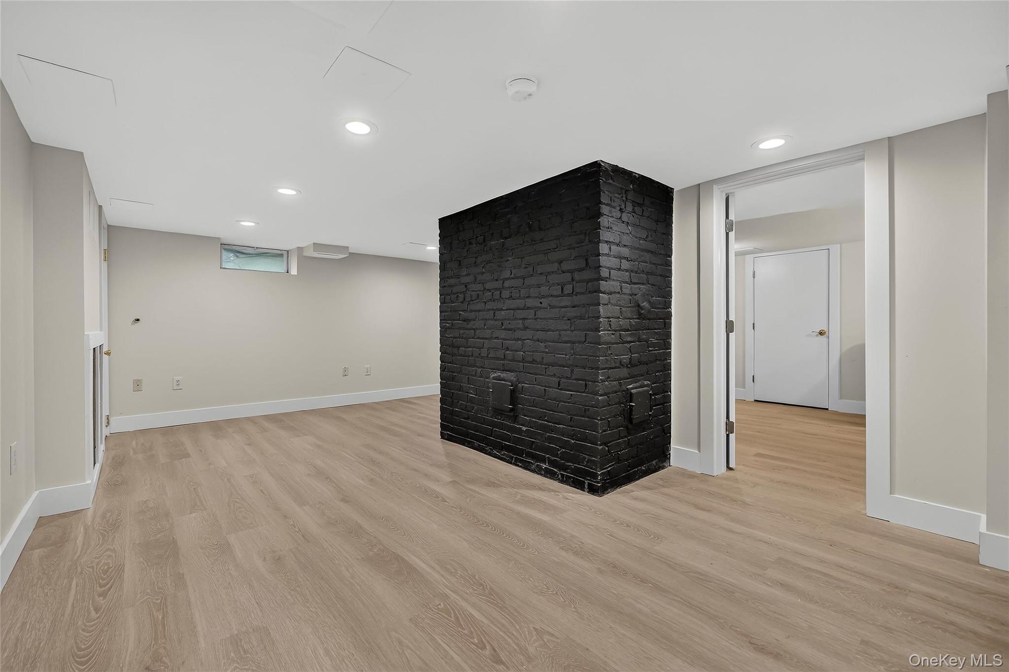 16 Maple Avenue – For Rent photo 25